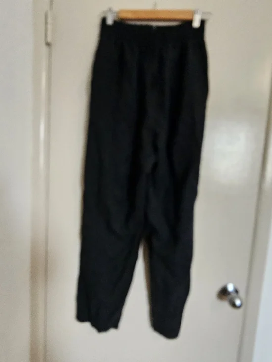 Men's Black Elastic-Waist Casual Pants - Picture 2 of 8